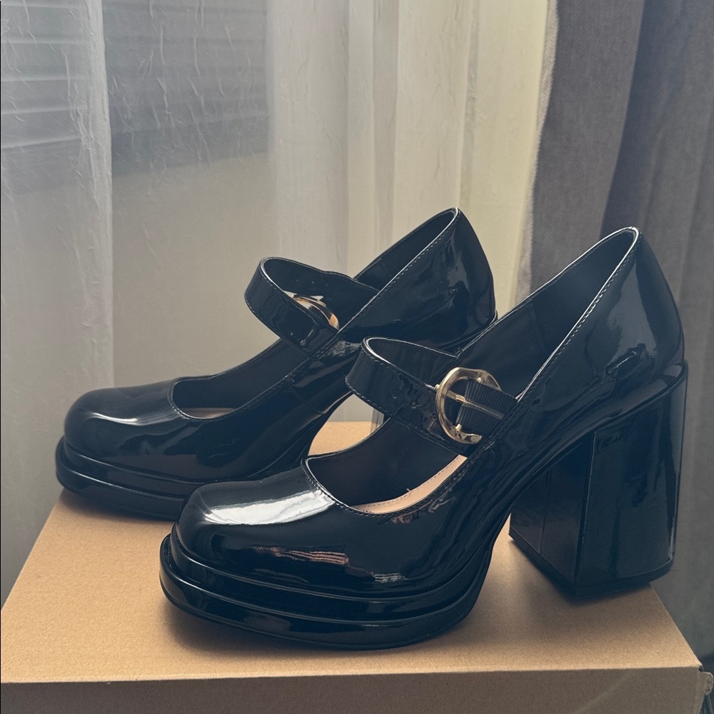 Steve Madden Nabella  Mary Jane Heels - Picture 2 of 12